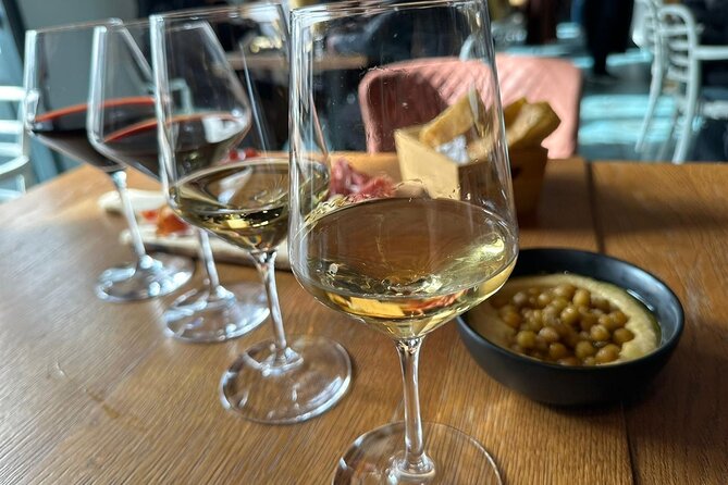 2 Hours Wine Tasting in Dubrovnik Old Town - The food and wine pairing you actually get, four wines with four tapas