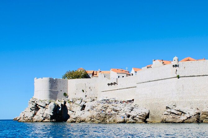 50-minute Panoramic Cruise of Dubrovnik with English Audio Guide - Old City coastline and the full-city picture from the water