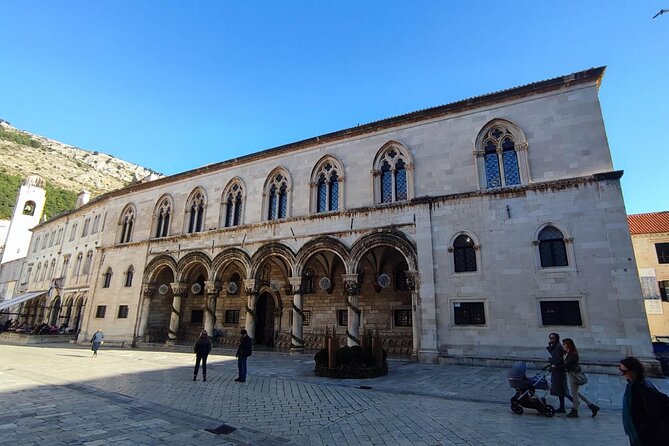 Beyond the Walls: A Historical Dubrovnik Audio Tour - Press Play at Pile Gate: a Dubrovnik tour built for your timing