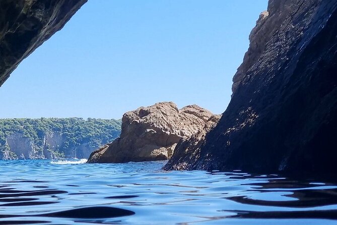 Blue and Green Cave Tour from Dubrovnik,private speed boats - Snorkeling gear, drinks, and what to bring (so you stay comfortable)