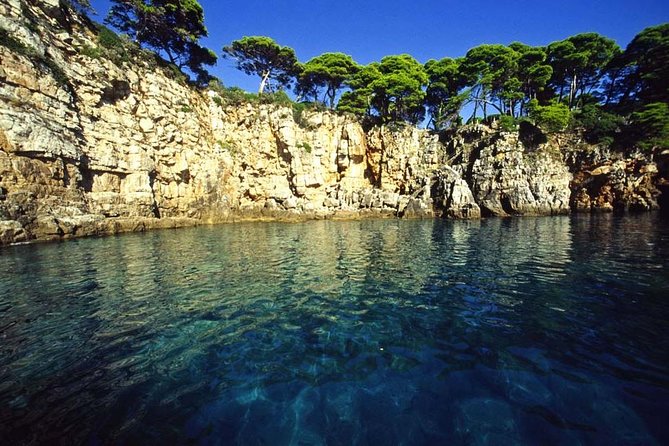 BLUE CAVE&GREEN CAVES /ŠUNJ beach Speedboat tour- WITH DRINKS - Green Caves: underwater passages and jump points