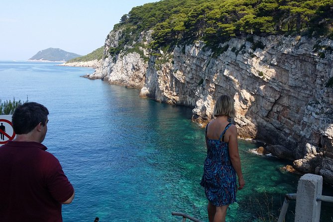 BLUE CAVE&GREEN CAVES /ŠUNJ beach Speedboat tour- WITH DRINKS - Drinks onboard: what’s included and what to expect