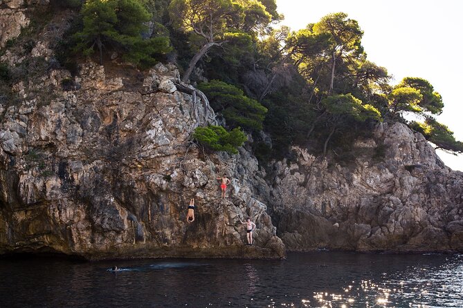 Blue Cave Premium Half-Day Tour with Panoramic Old Town View - Drinks, snacks, and the boat setup that keeps the mood relaxed