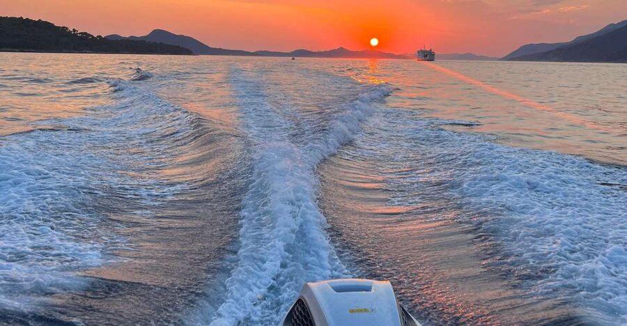 Blue&Green caves,beach Sunj with drinks - Speedboat energy, done in the right amount of time