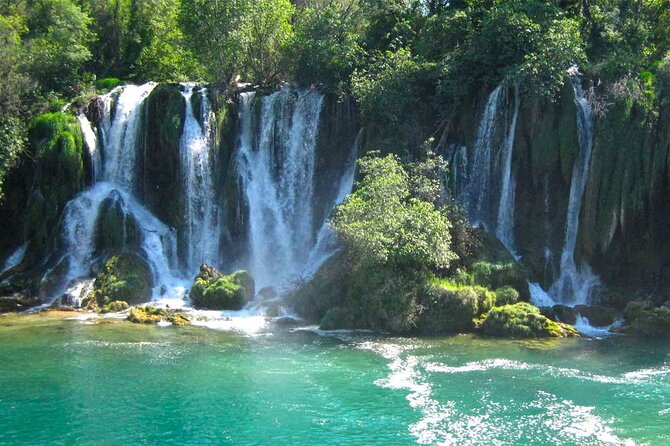 Bosnia Day Trip: Mostar and Kravice Waterfalls by Luxury Minibus - Mostar Old Town: How the Walking Tour Sets You Up