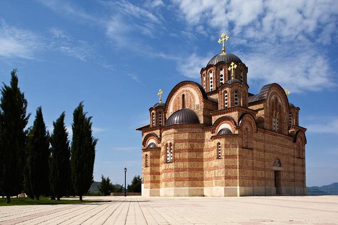 Bosnia Food and Wine Experience Tour - From Dubrovnik - Pridvorci winery: indigenous wines plus a real Bosnia snack