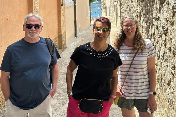 Cavtat Old Town: Exploration Game and Tour - Getting Oriented: Start at the Bus Terminal, Finish at Bukovac House