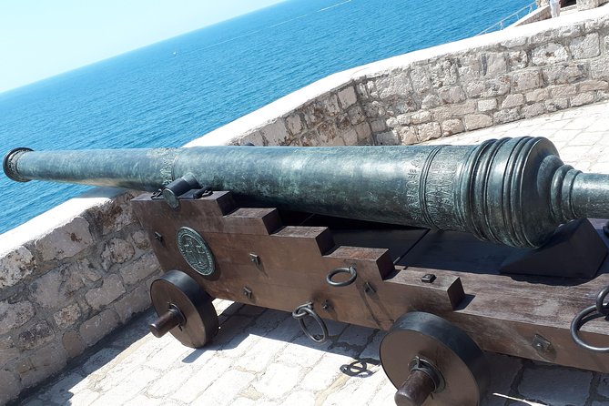 City Walls Legends and Facts Tour - Tickets Not Included: How to Avoid a Common Planning Headache
