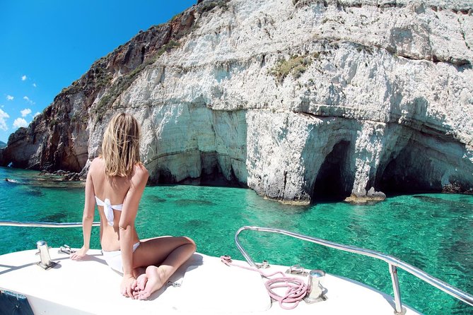 Croatia Luxury Villa and Yacht Combo Package on Korcula Island - Vis and the Caves: Green Cave, Stiniva Cove, and Blue Cave Magic