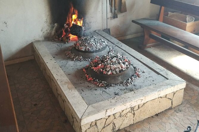 Croatian Traditional Cuisine: Peka Cooking Lesson - The Cooking Lesson Flow: From Prep to the Final Lid