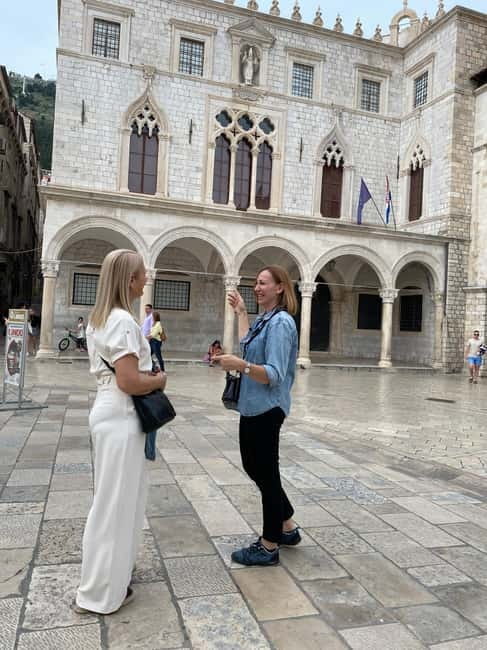 Discover the Old Town of Dubrovnik - Onofrio Fountain, Franciscan sites, and the “main street” reset