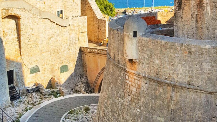 Dubrovnik: 1.5-Hour Guided Old Town Walking Tour - Key highlights you will feel on the street