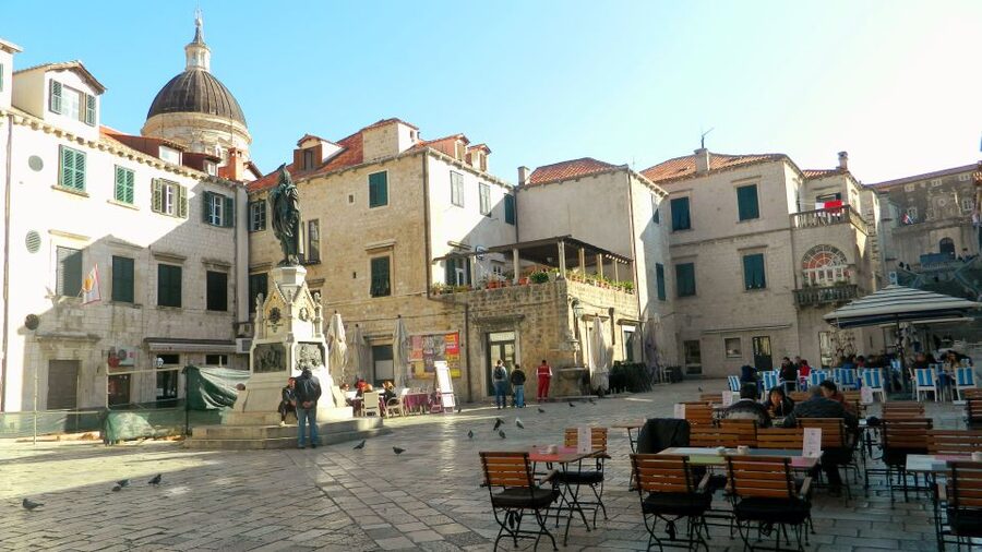 Dubrovnik: 1.5-Hour Guided Old Town Walking Tour - Old Port viewpoint and how fleets changed