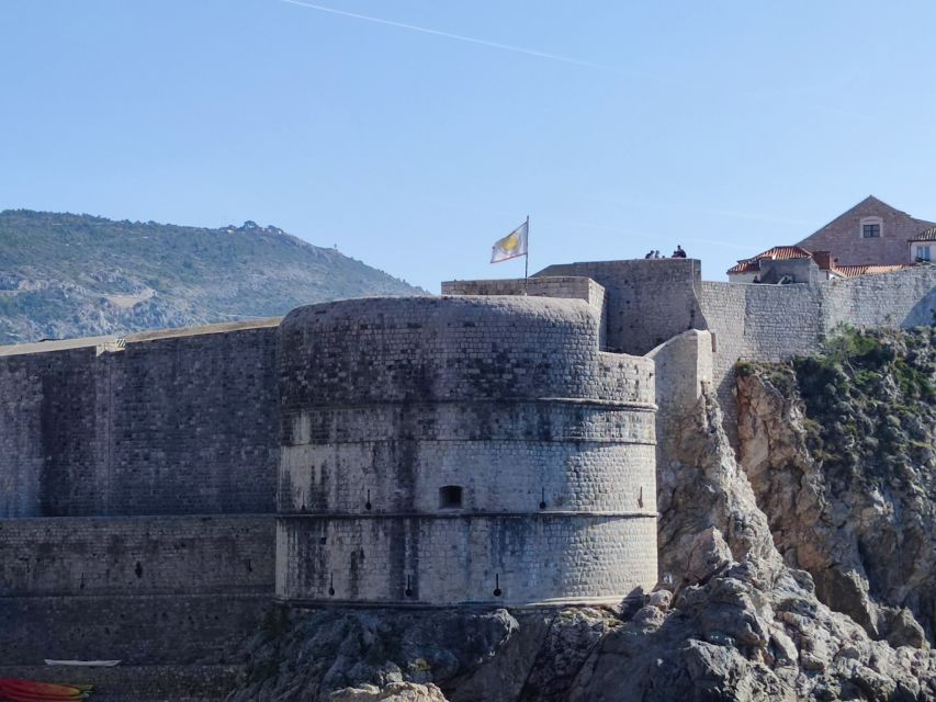 Dubrovnik: 2h Old Town Private Guided Tour - The route rhythm: from Ploče Gate toward Pile Gate