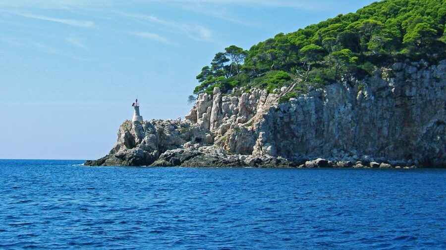 Dubrovnik: 3 Island Boat Tour with Lunch and Guide - Stop 3, Koločep Island: Crystal Water, Caves, and a Calm Final Stop