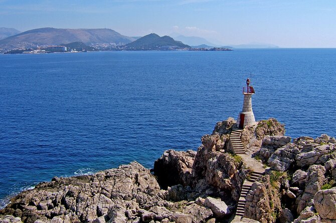 Dubrovnik: 3 Islands Boat Tour with Lunch & drinks(FR, ES, EN) - On Board TRITON: WiFi, Loungers, Music, and Crew Personality