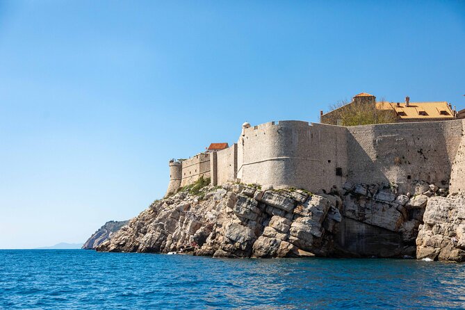 Dubrovnik 45-Minute Boat Tour Around Old Town Walls - Fort Lovrijenac from the sea: the Red Keep feeling