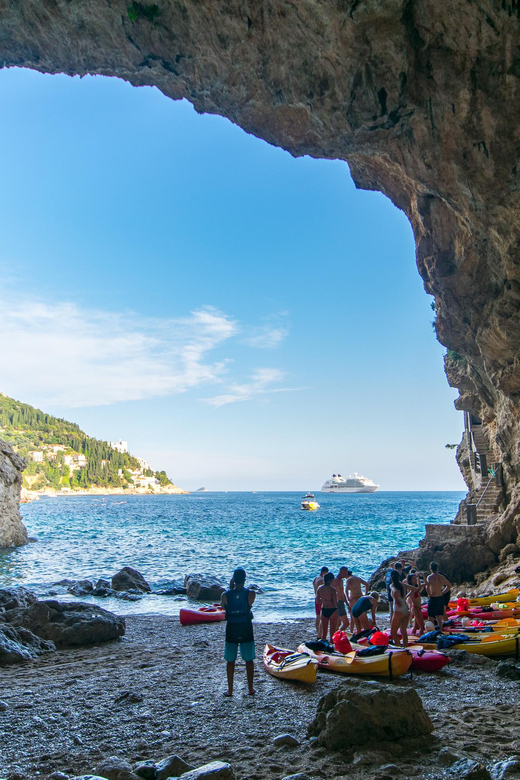 Dubrovnik: Afternoon Kayaking and Snorkeling Tour - Passing the Walls of Dubrovnik From the Water