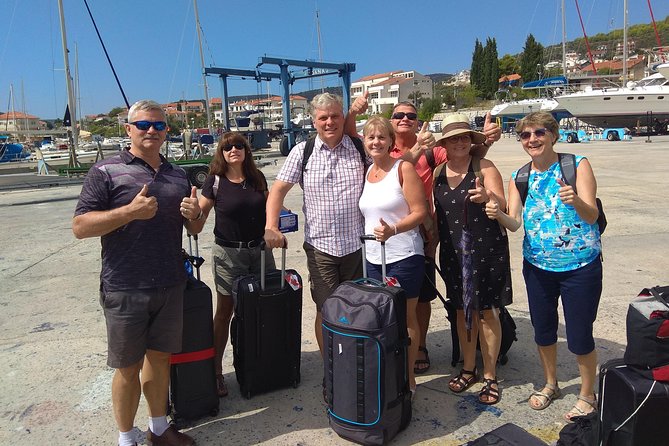 Dubrovnik Airport to Split Private transfer 1-8 pax (Door to Door any location) - How the door-to-door drop-off helps in Split
