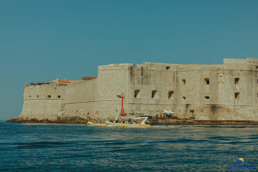 Dubrovnik: Blue Cave Afternoon Speedboat Tour with Drinks - Dubrovnik Old Town from the sea: city walls, speed, and easier photos