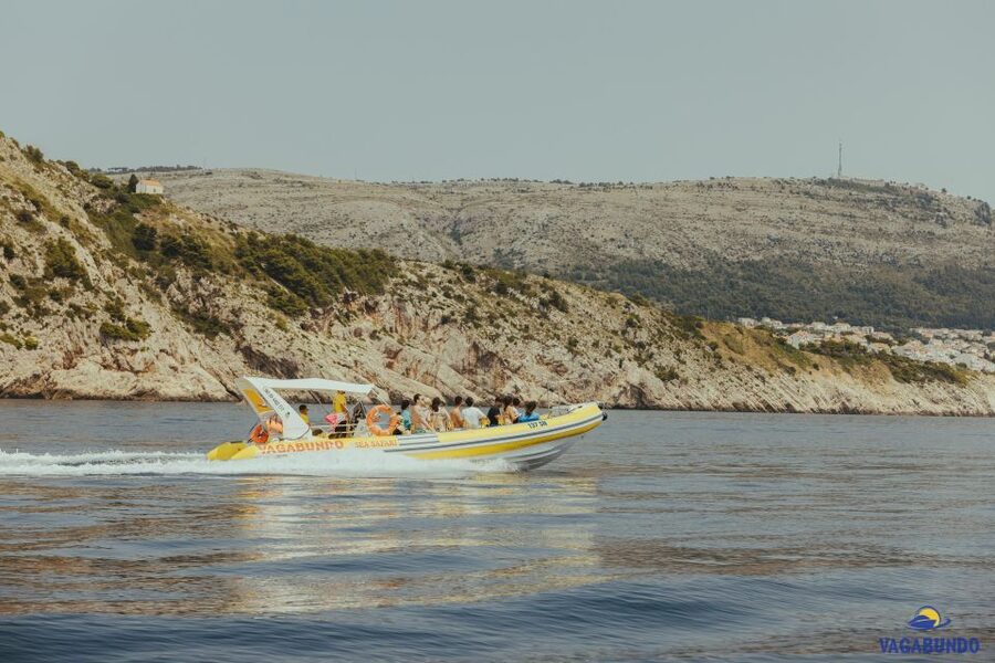 Dubrovnik: Blue Cave Afternoon Speedboat Tour with Drinks - Meeting at Ribarnica ul. 1, finding Vagabundo, and getting on board fast