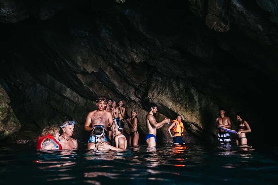 Dubrovnik: Blue Cave and Elafit Small Group Boat Exploration - Drinks and music on board: why this doesn’t feel like hard labor