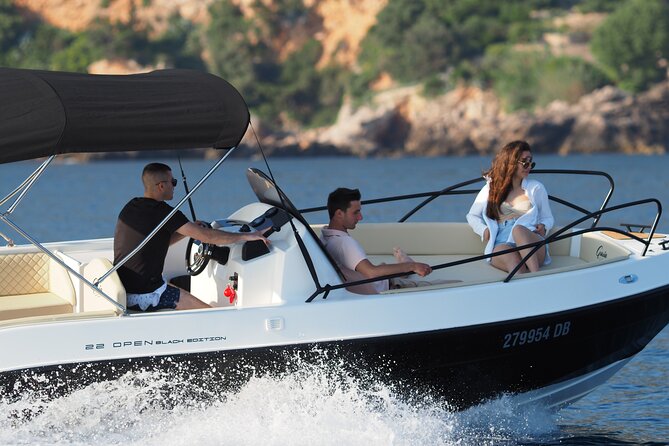 Dubrovnik:Blue cave and sandy beach Sunj with a private speedboat - Koločep Island caves: Green cave time with clear-water snorkeling