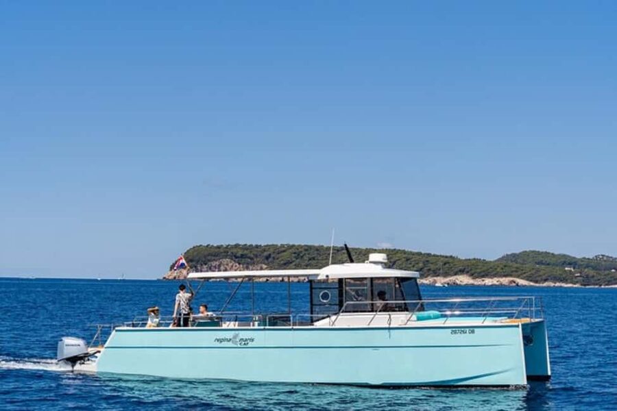 Dubrovnik: Blue Cave Catamaran Tour with Drinks and Snorkel - Šunj Beach on Lopud Island: the sandy break, but you swim to land