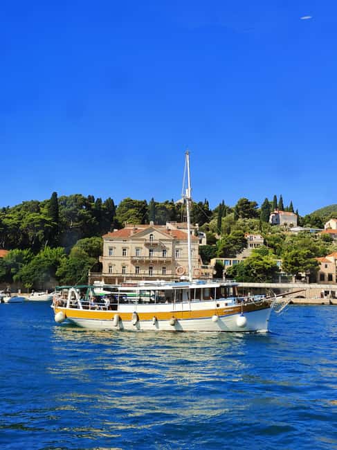 Dubrovnik: Blue Cave & Elaphiti Islands Full-Day Boat Tour - Lopud: sandy beach vibes and an easy village wander