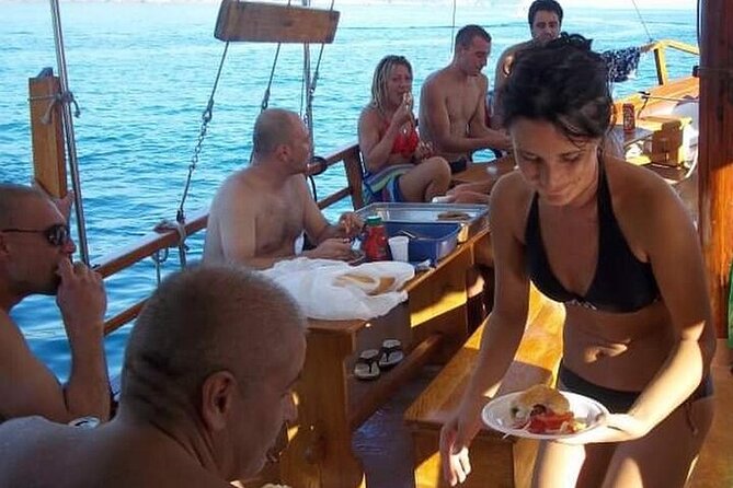 Dubrovnik: Blue Cave & Elaphiti islands & Optional Lunch Onboard - Lopud and Šunj Beach: why the sandy part matters