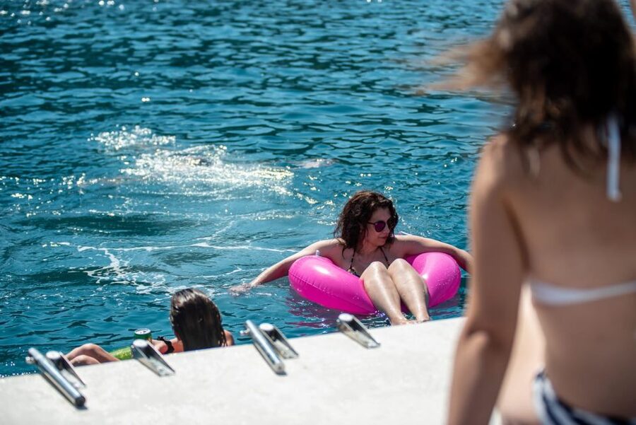 Dubrovnik: Blue Cave Tour with Panoramic Old Town View - Šunj Beach for a real reset: swimming, sun, and an easy hour