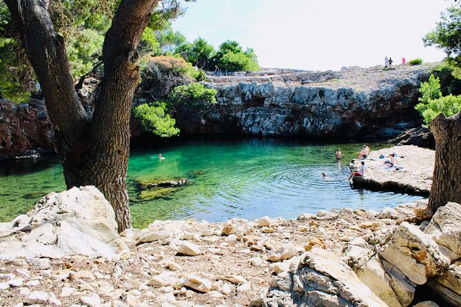 Dubrovnik Boat Tour: Lokrum Island, Betina Cave & St.Jacobs Beach - Dubrovnik from the water: the short cruise past the walls and Lovrijenac