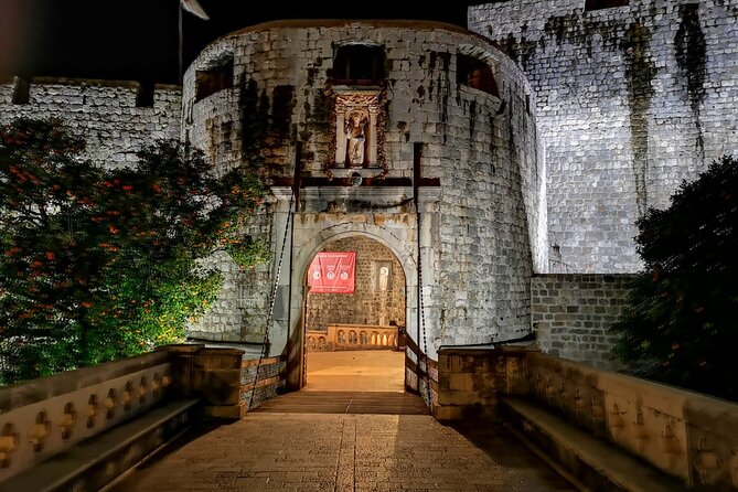 Dubrovnik By Night Walking Tour - Stop 5: Luza Square, Bell Tower, and Sponza Details