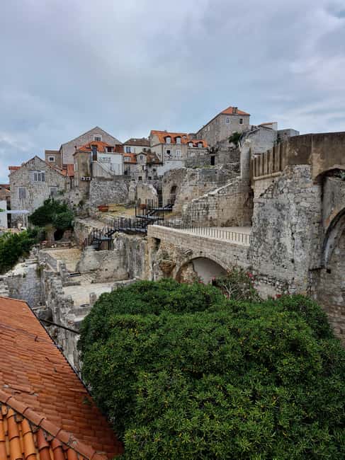 Dubrovnik:City Walls & Old Town 2 in 1 Walking Tour - The city walls walk: panoramic payoff without the usual chaos