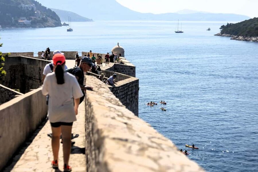 Dubrovnik: City Walls, Stradun & Old Town Story Walking Tour - DU Pass vs buying City Walls tickets: know the real cost