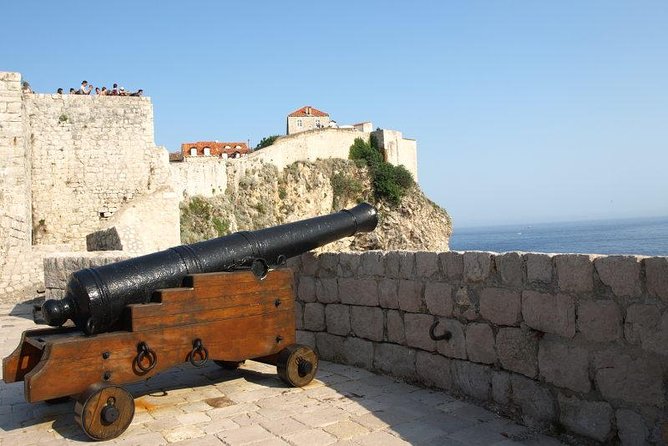 Dubrovnik City Walls Tour for Early Birds or Sunset Chasers - The City Walls circuit: walking time, views, and pacing