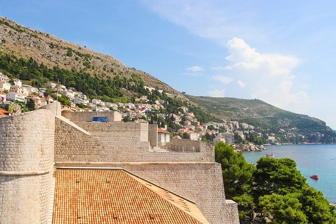 Dubrovnik City Walls Walking Tour (entrance ticket included) - Guide styles you might encounter, from GOT to war context