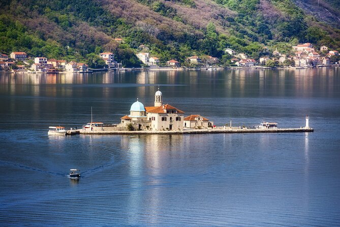 Dubrovnik Day Tour: Montenegro with Kotor, Perast, Boat Ride - Arriving in Kotor: 3 Hours in UNESCO Old Town With Luka