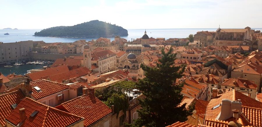 Dubrovnik: Early Bird Walking Tour - Pile Gate to Stradun: Where You See Dubrovnik Without the Crowd Noise