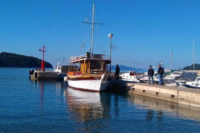 Dubrovnik Elafiti Islands Cruise with Lunch, Drinks and Pickup - Lunch On Board and Drinks That Actually Keep Up