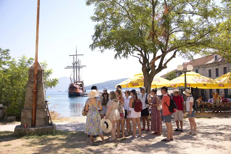 Dubrovnik: Elaphiti Island Luxury Pirate Ship Cruise - Onboard comfort: Wi-Fi, air conditioning, and a surprisingly clean setup
