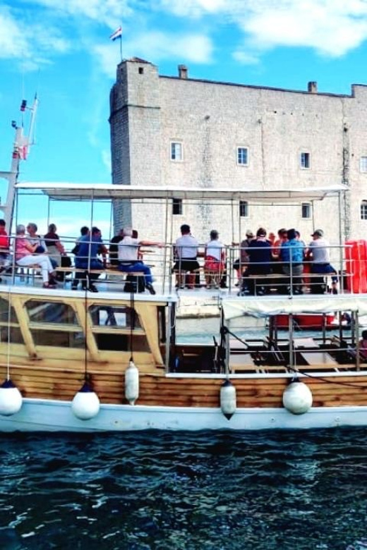 Dubrovnik: Elaphiti Islands Boat Cruise with Lunch & Drinks - Why the Elaphiti Islands feel like a reset from Dubrovnik