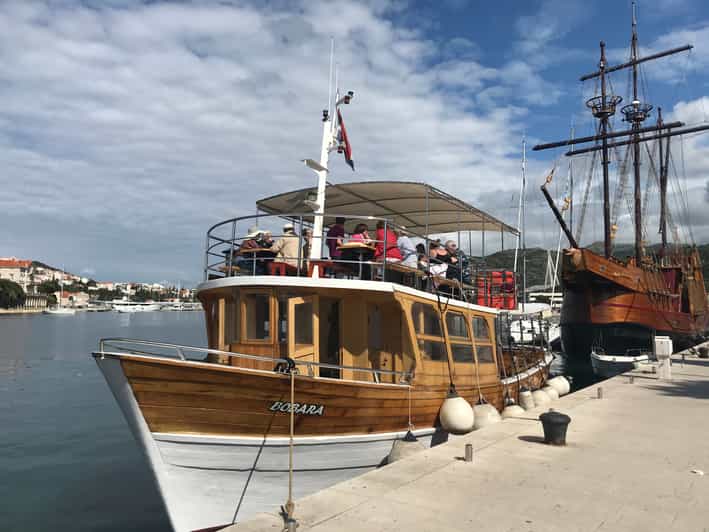 Dubrovnik: Elaphiti Islands Boat Cruise with Lunch & Drinks - Drinks included, with a free-flowing feel