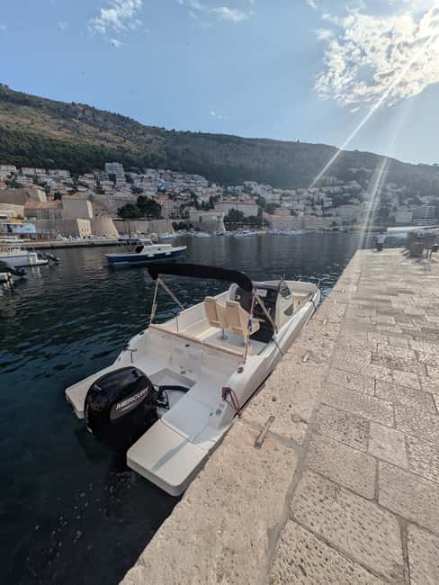 Dubrovnik: Elaphiti Islands Private Sunset Boat Tour - Price and value: what $177 per group really means