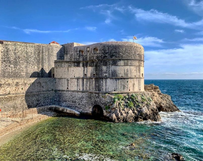 Dubrovnik: Epic Game of Thrones Tour + Lokrum & Saver Option - Stradun and the King’s Landing riot energy