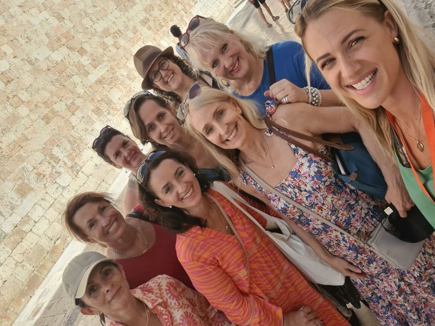 Dubrovnik: Explore Dubrovnik Old Town Walking Tour - Views of hidden places: photo angles without the aimless wandering
