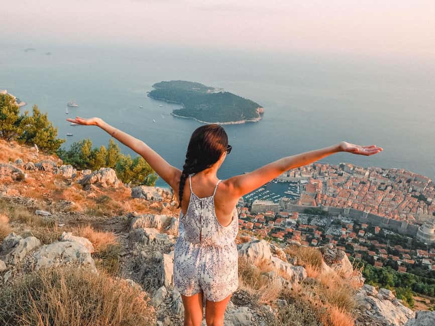 Dubrovnik Focus: 1.5 Hour Panoramic Tour of Stunning Views - City Walls and Adriatic Sea: Why the First Stop Works