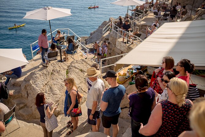 Dubrovnik Food and Drink Walking Tour with a Local Guide - Stop 1: Onofrio’s Large Fountain and the City’s Water Story