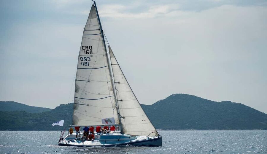 Dubrovnik- Full day sailing around Elafity islands&Blue cave - A full-day sail from Dubrovnik that actually feels like sailing