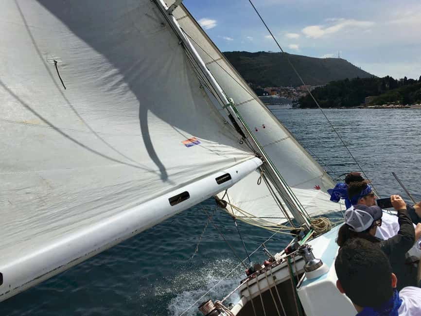 Dubrovnik- Full day sailing around Elafity islands&Blue cave - The Blue Cave: why this kind of cruise is better than a motor-only day